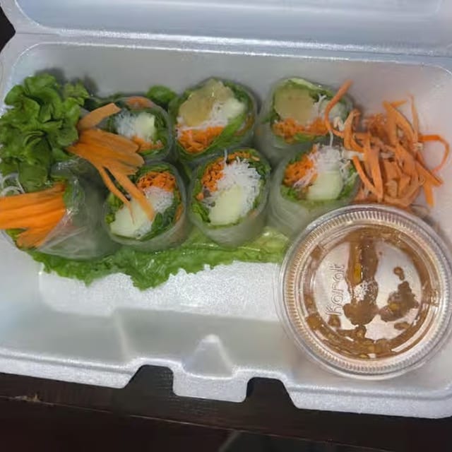 Veggie Rolls / ปอเปี๊ยะผัก.