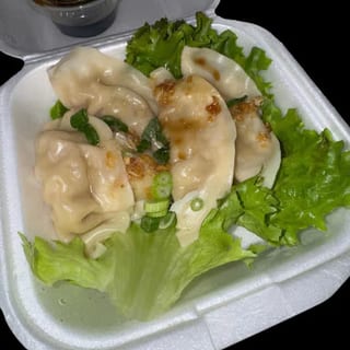 Chicken Pot Stickers / เกี๊ยวซ่าไก่