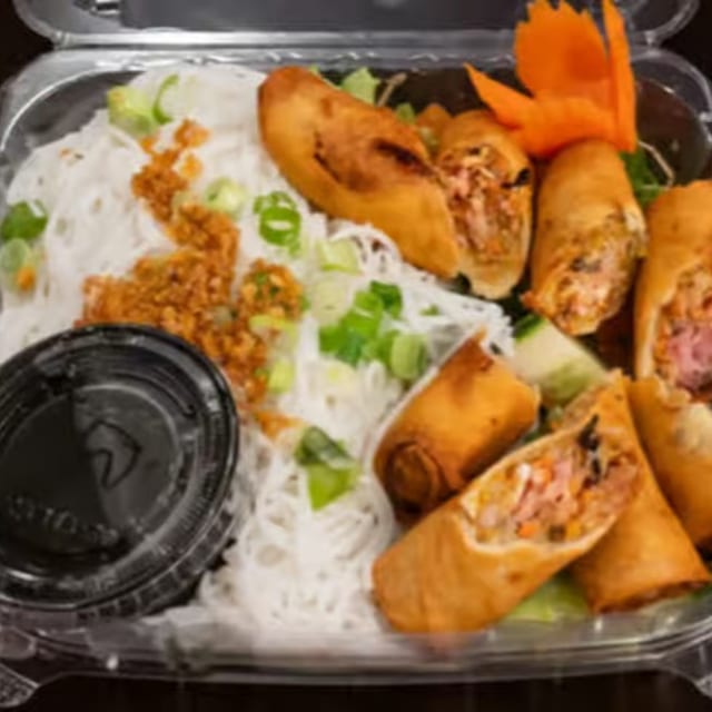 Bún Chả Giò.