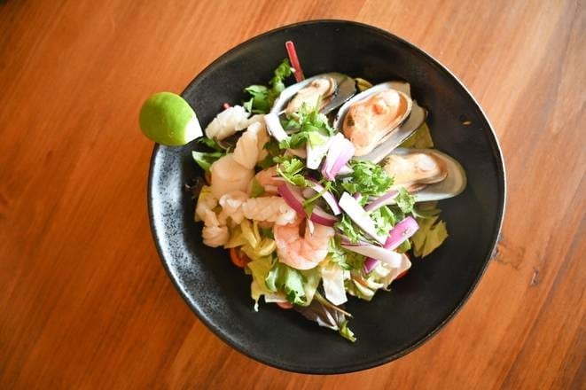 Yum Seafood Spicy Salad / ยำรวมมิตรทะเล.