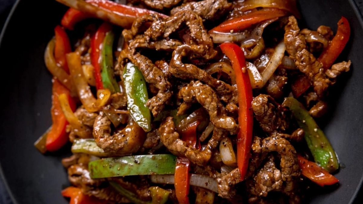 10 Delicious and Savory Thai Stir Fry Dishes You Don't Want to Miss ...